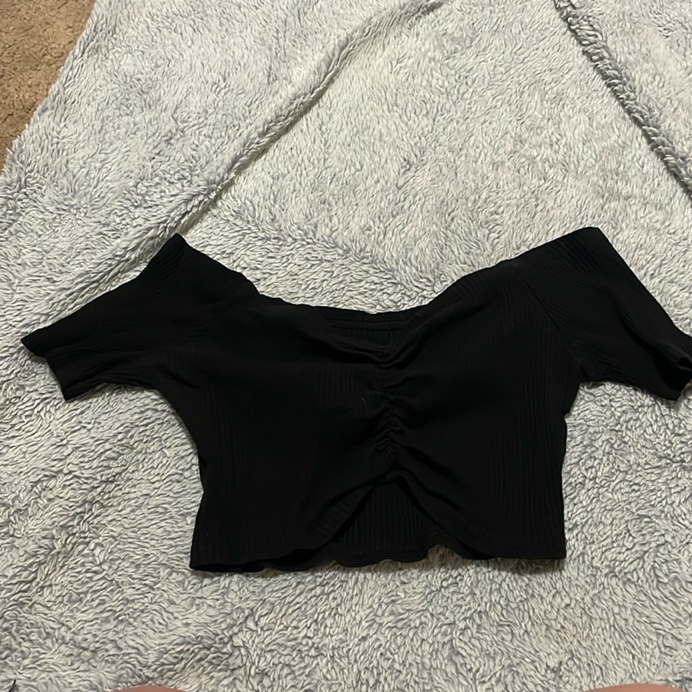 Small SHEIN off shoulder short sleeve cropped top